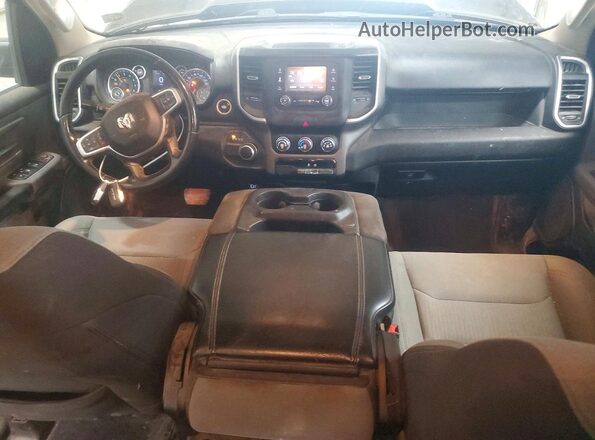 1C6RREFT5LN237657 2020 RAM 1500 Gray Vista del salpicadero