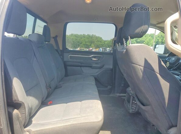 1C6RREFT5LN237657 2020 RAM 1500 Gray Vista de los asientos traseros