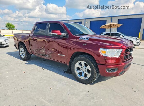 1C6RREFT5LN237965 2020 RAM 1500 Красный Передняя правая четверть