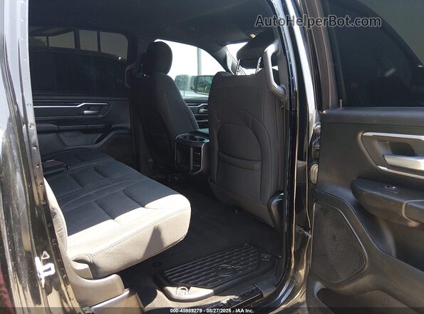 1C6RREFT5MN630012 2021 RAM 1500 Black Widok naklejki z numerem VIN