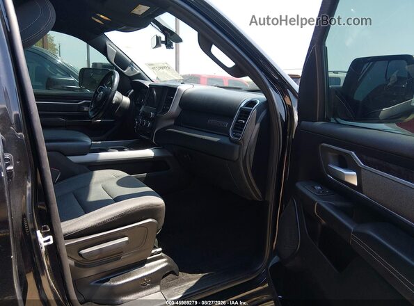 1C6RREFT5MN630012 2021 RAM 1500 Black Widok wnętrza z przodu