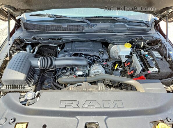 1C6RREFT7NN143086 2022 RAM 1500 Черный Вид задней части салона
