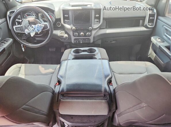 1C6RREFT7PN592576 2023 RAM 1500 Black Widok deski rozdzielczej