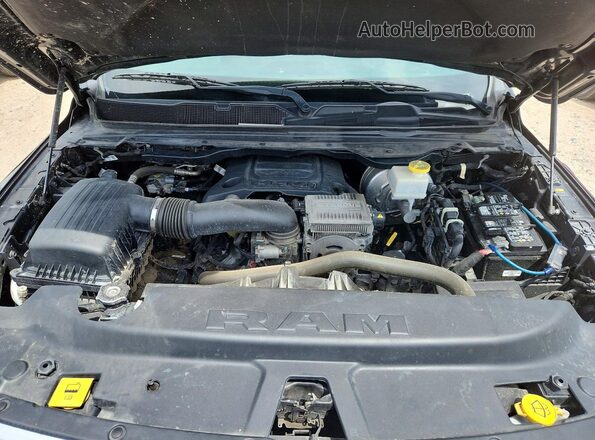 1C6RREFT7PN592576 2023 RAM 1500 Black Widok wnętrza z tyłu