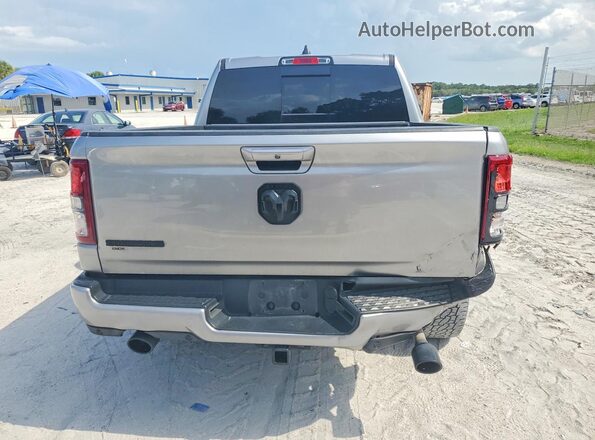 1C6RREFT8MN690317 2021 RAM 1500 Silver Vista trasera