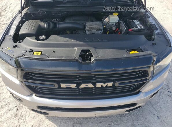 1C6RREFT8MN690317 2021 RAM 1500 Silver Vista interior trasera