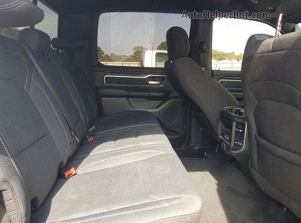 1C6RREFT8MN690317 2021 RAM 1500 Silver Vista de los asientos traseros