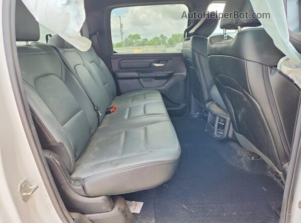 1C6RREGP6SN756393 2025 RAM 1500 White Widok tylnych siedzeń