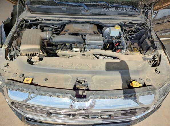 1C6RREHT3KN894890 2019 RAM 1500 Black Engine compartment view