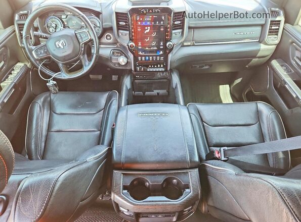 1C6RREHT5KN894020 2019 RAM 1500 Black Widok deski rozdzielczej