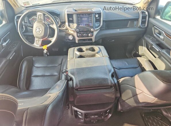 1C6RREJT3MN673822 2021 RAM 1500 Gray Dashboard view