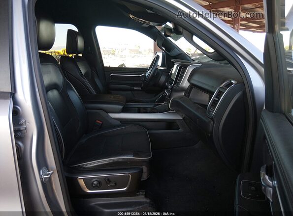 1C6RREJT7RN220343 2024 RAM 1500 Gray Front interior view