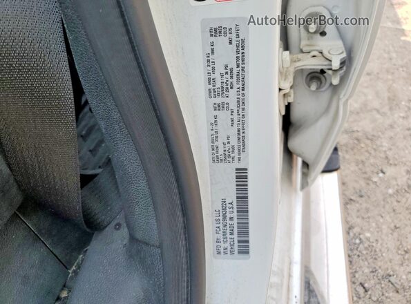 1C6RRENG9NN382241 2022 RAM 1500 Белый Вид подкапотного пространства