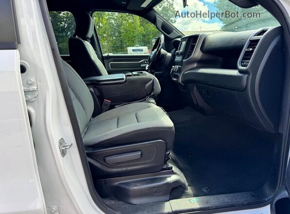 1C6RRFBG3MN738255 2021 RAM 1500 Белый 