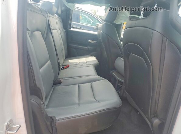 1C6RRFCG3TN247696 2026 RAM 1500 White უკანა სავარძლების ხედი