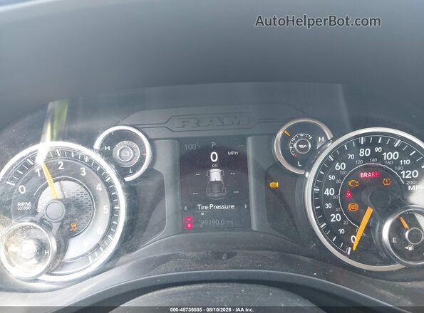 1C6RRFFG0KN727575 2019 RAM 1500 White უკანა სავარძლების ხედი