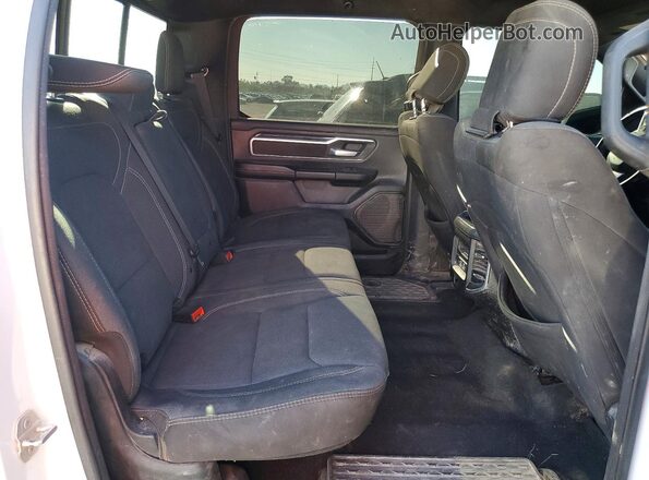 1C6RRFFG0PN644171 2023 RAM 1500 Белый Вид задних сидений