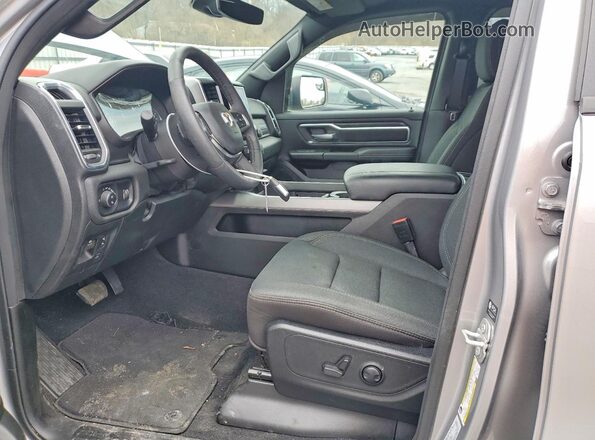 1C6RRFFG3SN524499 2025 RAM 1500 Silver Սալոնի դիմացի տեսք