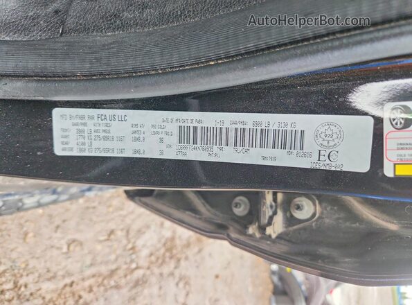 1C6RRFFG4KN760935 2019 RAM 1500 Black Vista del compartimento del motor