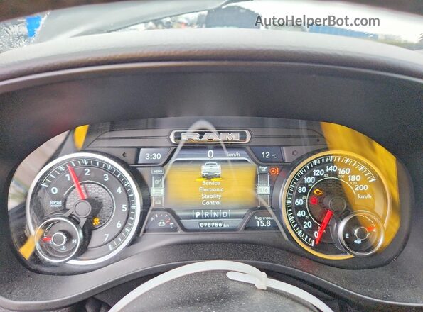 1C6RRFFG4KN760935 2019 RAM 1500 Black Vista del cuadro de instrumentos