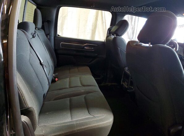 1C6RRFFG4KN866107 2019 RAM 1500 Black Widok tylnych siedzeń