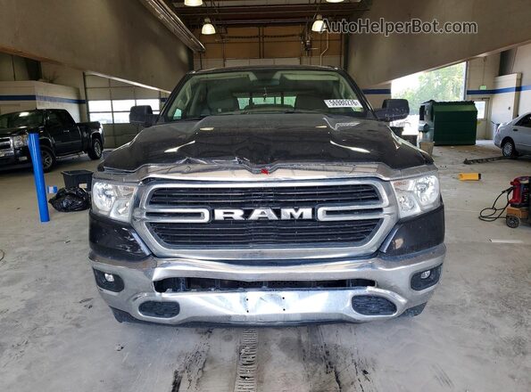 1C6RRFFG4LN230532 2020 RAM 1500 Черный Вид спереди