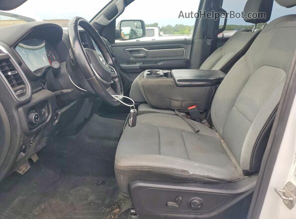 1C6RRFFG4NN297697 2022 RAM 1500 White Vista interior delantera