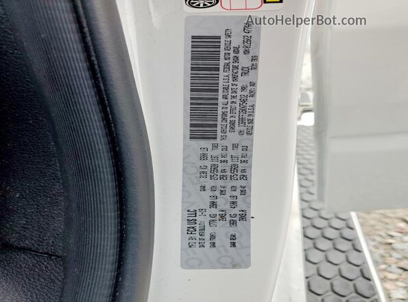 1C6RRFFG5KN754612 2019 RAM 1500 White ძრავის განყოფილების ხედი
