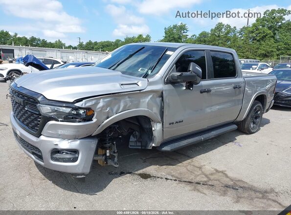 1C6RRFFG5SN505453 2025 RAM 1500 Серебряный Передняя левая четверть