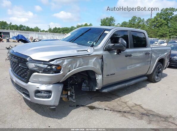 1C6RRFFG5SN505453 2025 RAM 1500 Серебряный Вид спереди