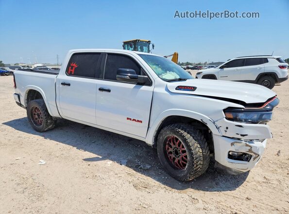 1C6RRFFG8SN684328 2025 RAM 1500 White Front right