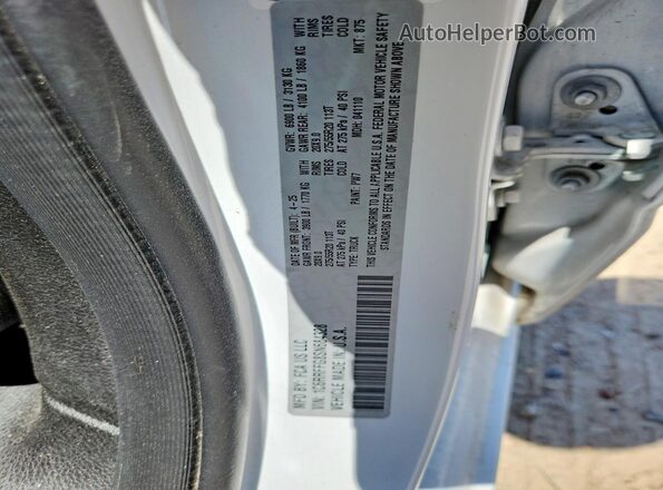 1C6RRFFG8SN684328 2025 RAM 1500 White Engine compartment view