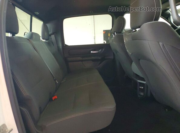 1C6RRFGG5NN446729 2022 RAM 1500 White Rear seats view
