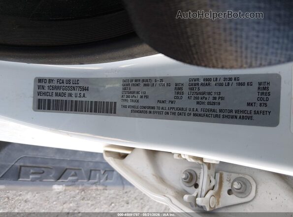 1C6RRFGG5SN775944 2025 RAM 1500 White Widok komory silnika
