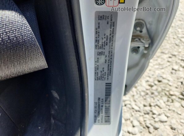 1C6SRECG0SN721260 2025 RAM 1500 White Widok komory silnika