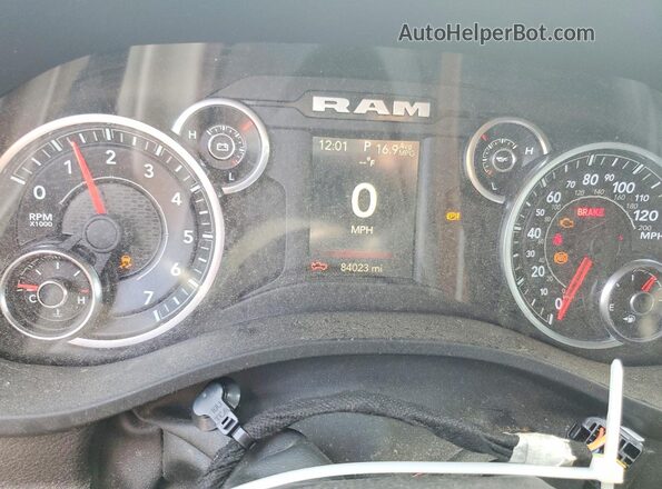 1C6SRECG9PN515796 2023 RAM 1500 White Vista del cuadro de instrumentos
