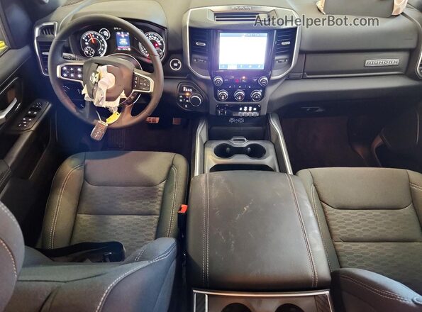 1C6SRFBP1SN687255 2025 RAM 1500 White Vista del salpicadero