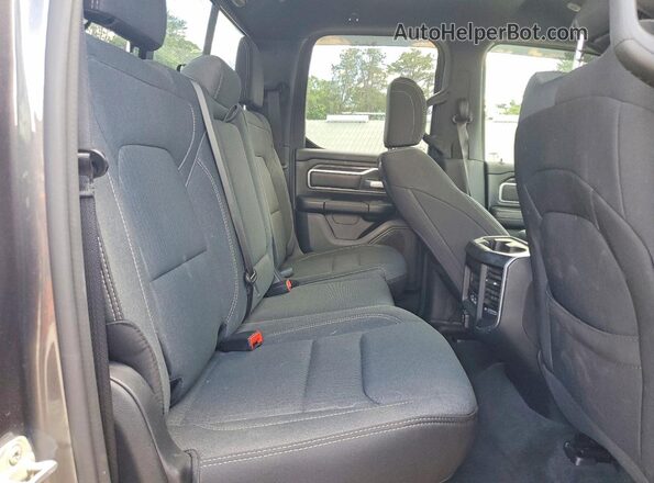 1C6SRFBT3MN617434 2021 RAM 1500 Gray Vista de los asientos traseros