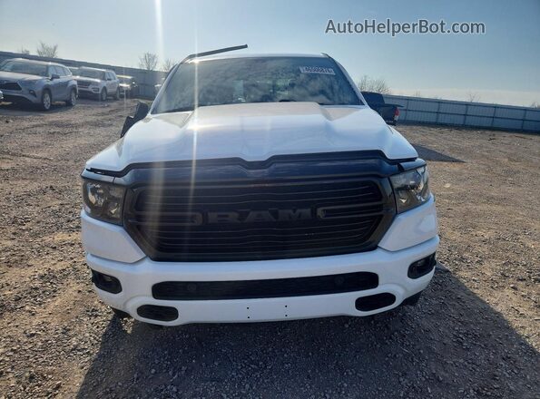 1C6SRFBT4LN383092 2020 RAM 1500 White Front view