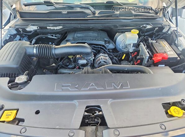 1C6SRFBT4LN383092 2020 RAM 1500 White Rear interior view