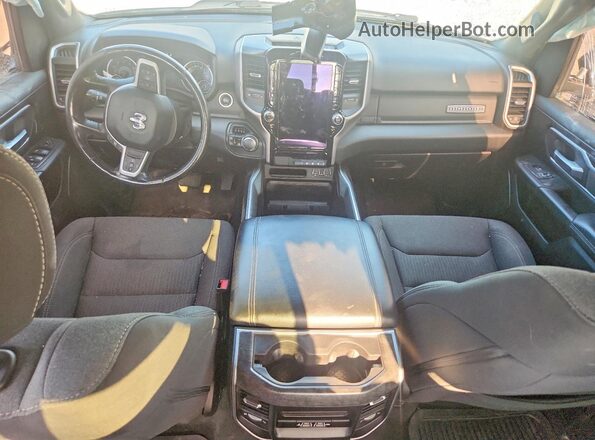 1C6SRFBT4LN383092 2020 RAM 1500 White Dashboard view