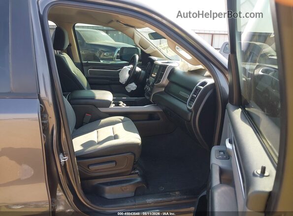 1C6SRFBT6LN343919 2020 RAM 1500 Gray Widok wnętrza z przodu