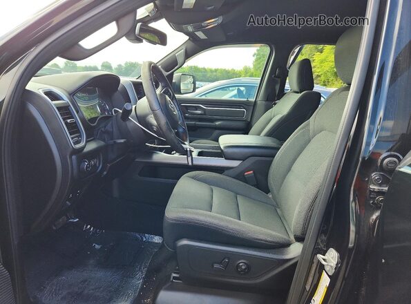 1C6SRFBT7KN701530 2019 RAM 1500 Black Vista interior delantera