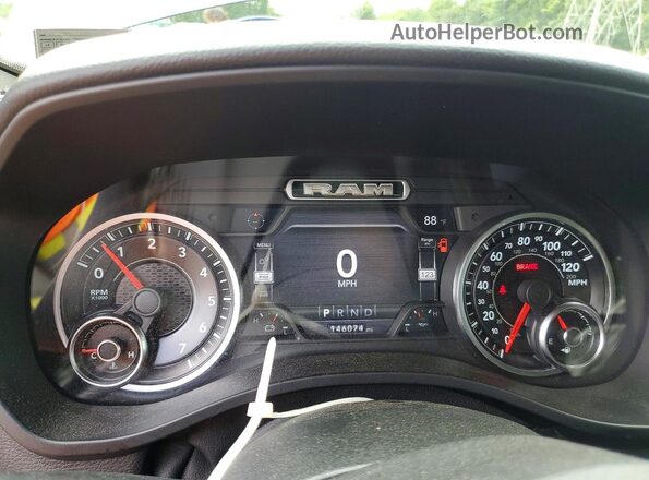 1C6SRFBT9KN656767 2019 RAM 1500 Gray Вид щитка приладів