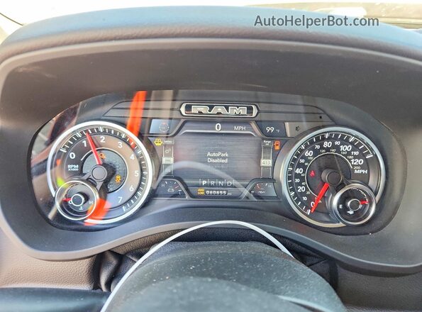 1C6SRFBTXKN513181 2019 RAM 1500 Burgundy Vista del cuadro de instrumentos