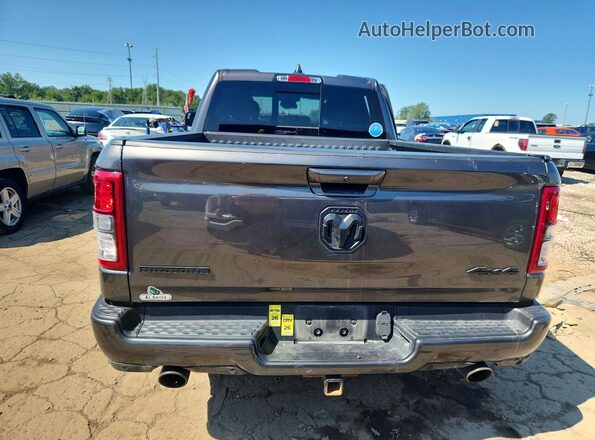 1C6SRFBTXNN222880 2022 RAM 1500 Серый Вид сзади
