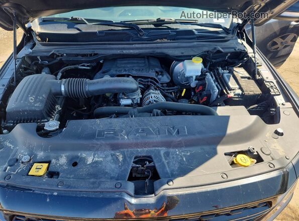 1C6SRFBTXNN222880 2022 RAM 1500 Серый Вид задней части салона