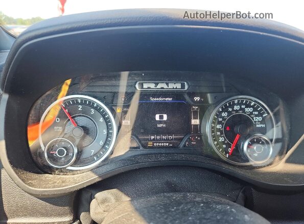 1C6SRFBTXNN222880 2022 RAM 1500 Серый Вид щитка приборов