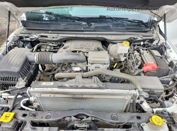 1C6SRFCT3RN127517 2024 RAM 1500 White უკანა სალონის ხედი