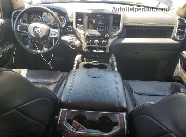 1C6SRFDT5LN281295 2020 RAM 1500 Черный Вид панели приборов